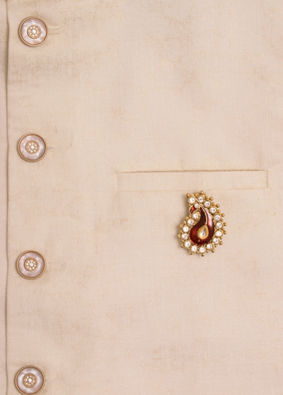 Ruby Red Stone Embedded Paisley Brooch image number 2